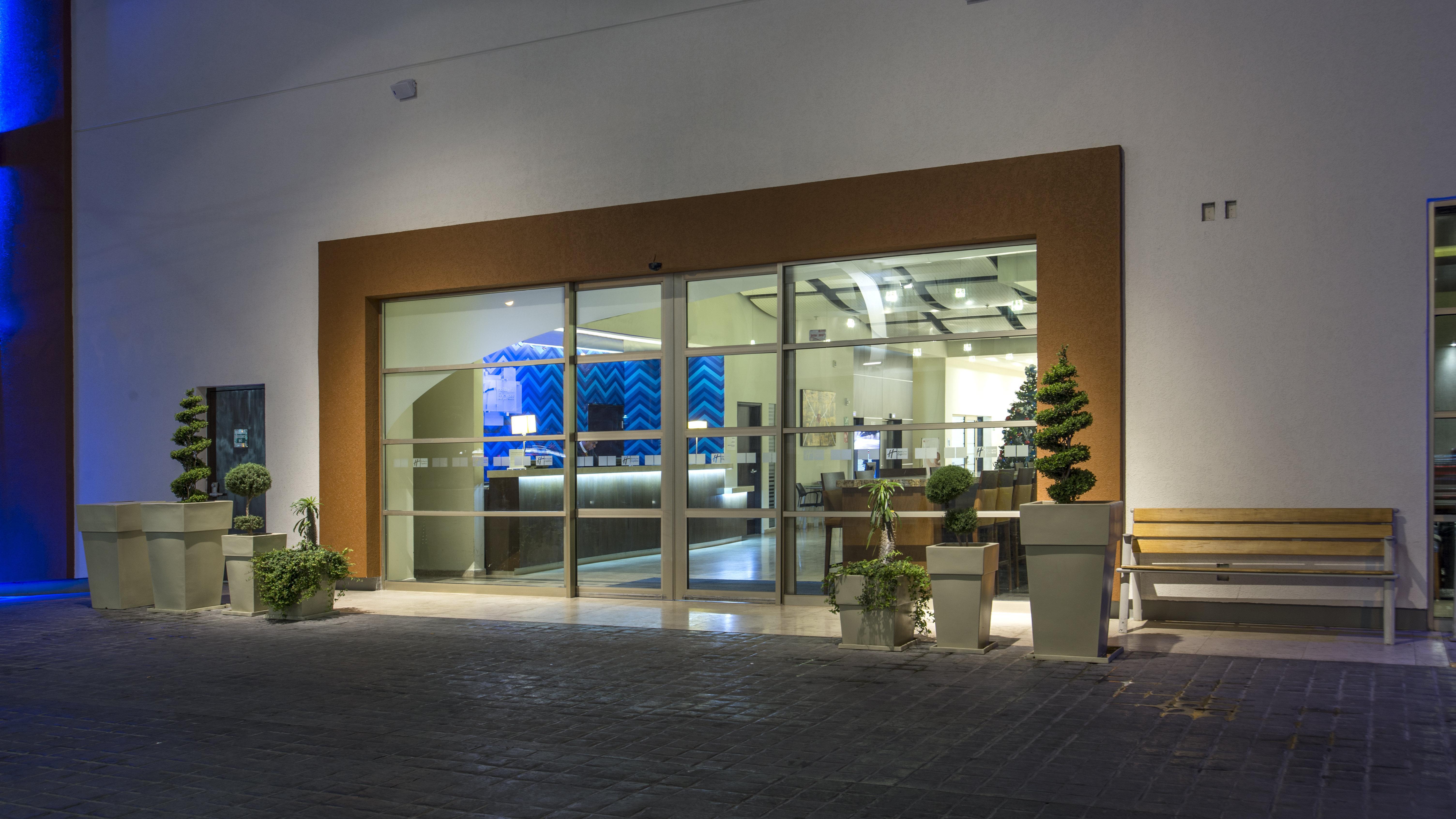 Holiday Inn Guadalajara Patria-Universidad By Ihg سابوبان المظهر الخارجي الصورة