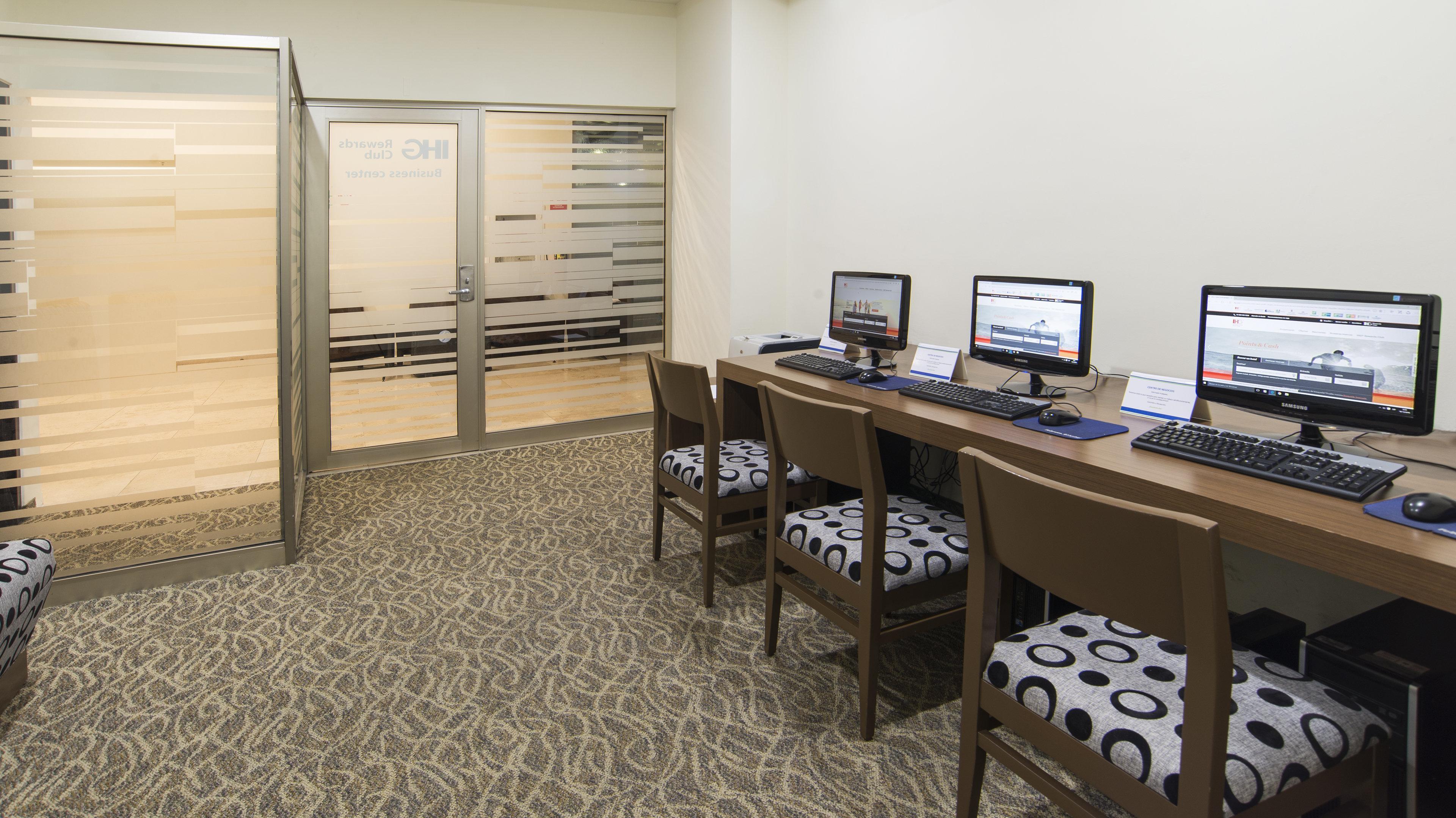 Holiday Inn Guadalajara Patria-Universidad By Ihg سابوبان المظهر الخارجي الصورة