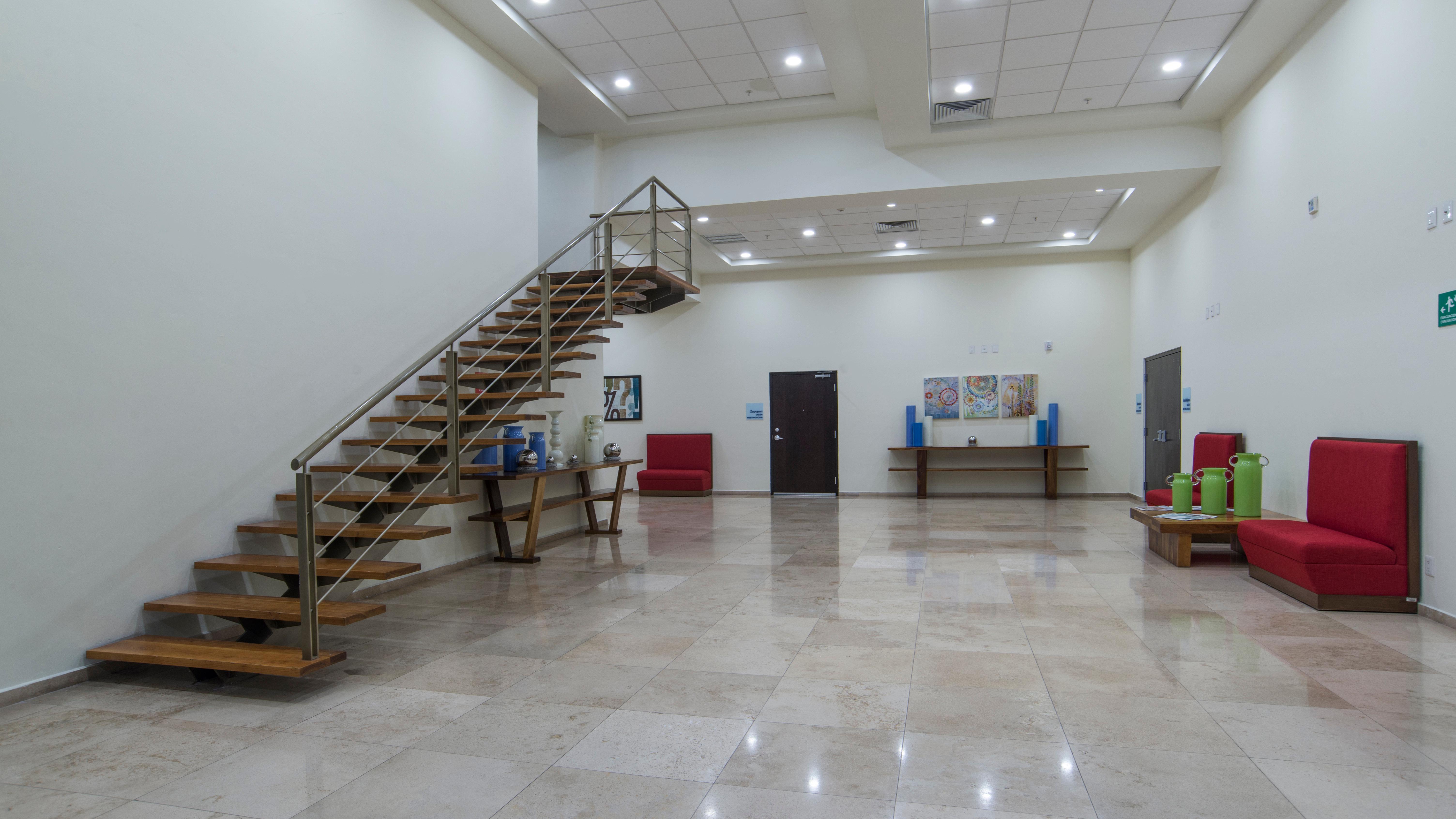 Holiday Inn Guadalajara Patria-Universidad By Ihg سابوبان المظهر الخارجي الصورة