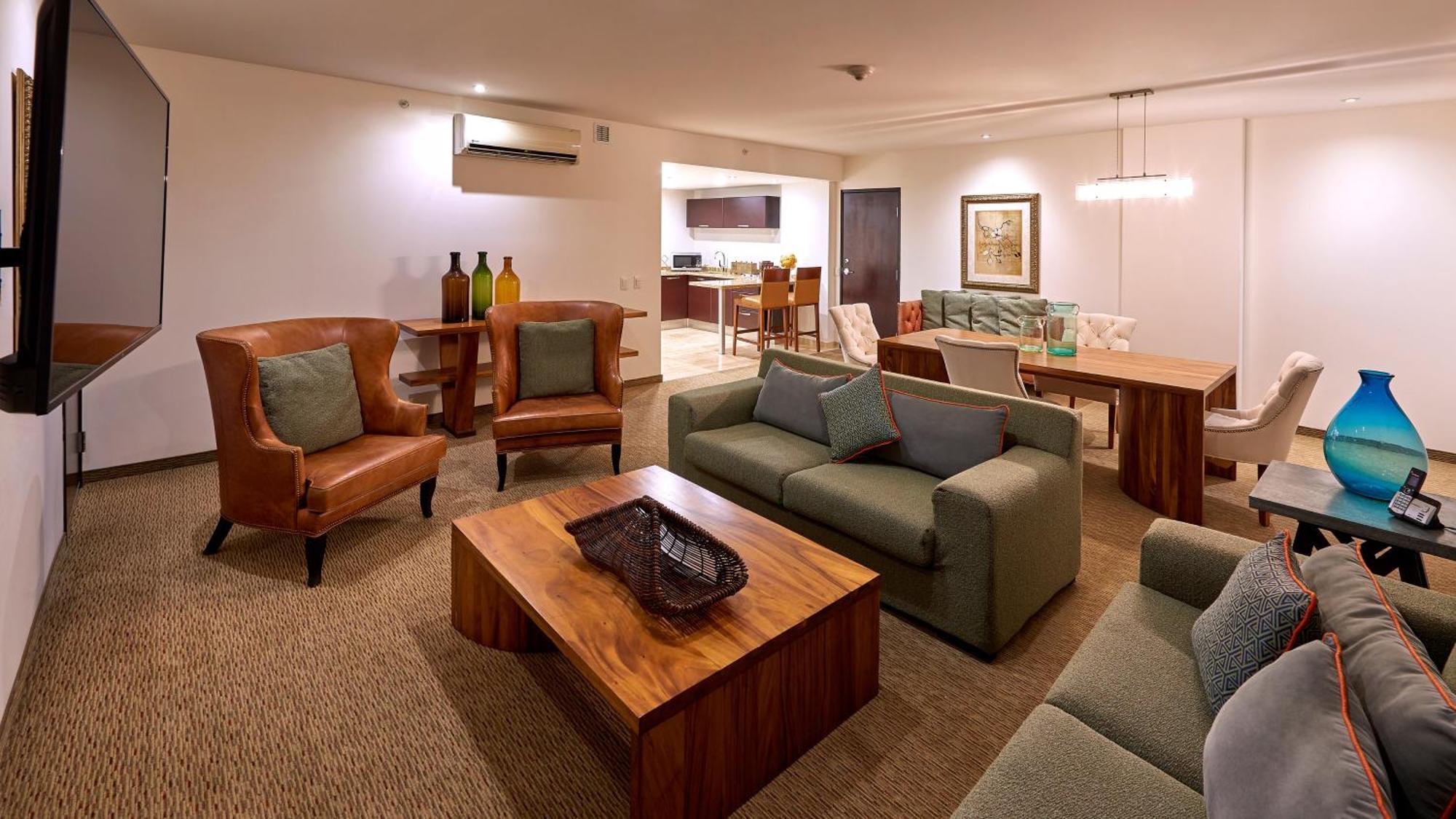 Holiday Inn Guadalajara Patria-Universidad By Ihg سابوبان المظهر الخارجي الصورة