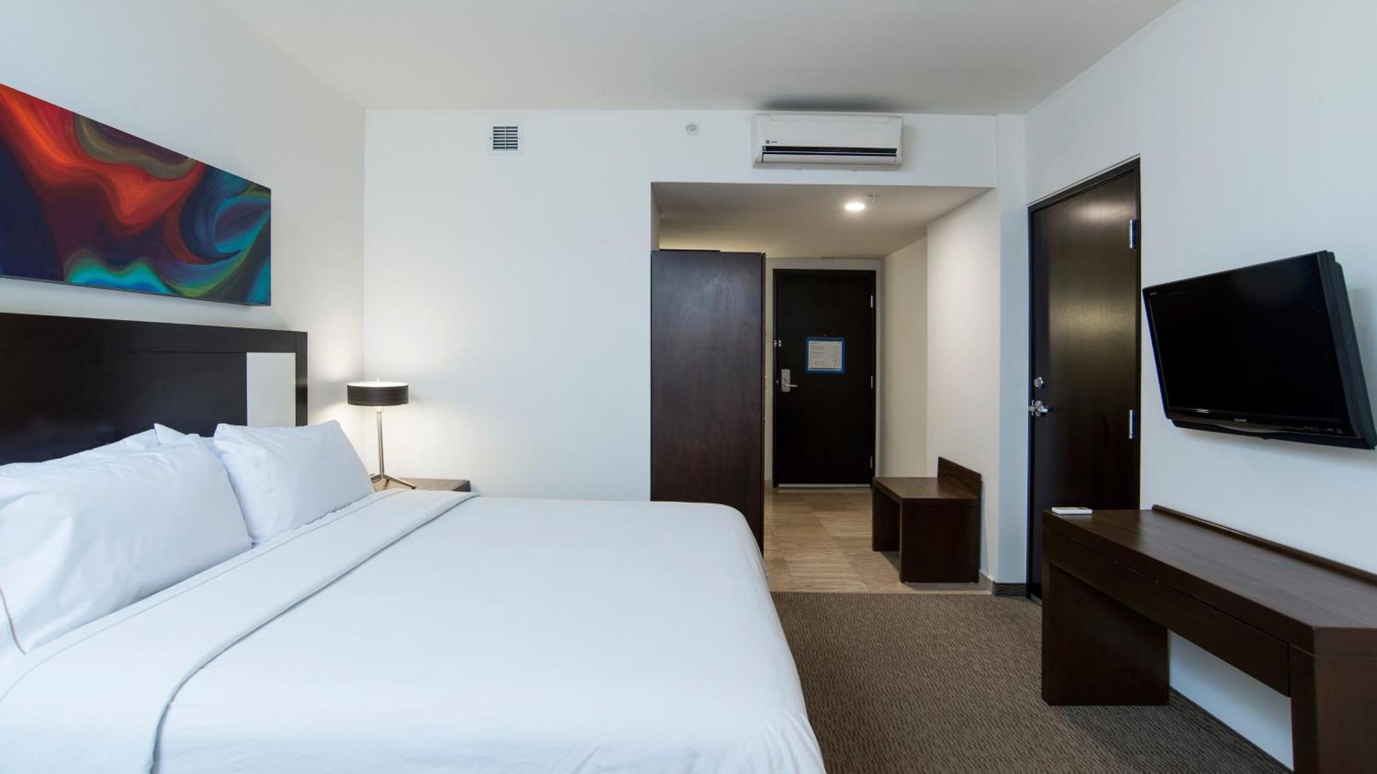 Holiday Inn Guadalajara Patria-Universidad By Ihg سابوبان المظهر الخارجي الصورة