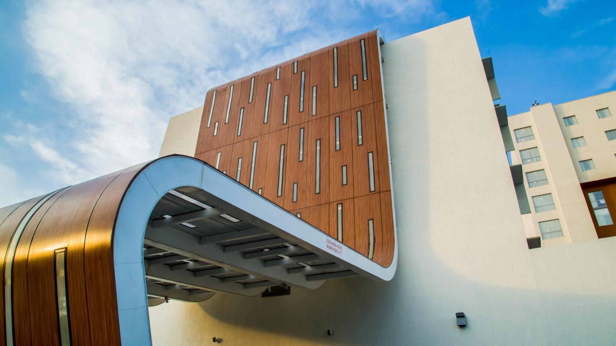 Holiday Inn Guadalajara Patria-Universidad By Ihg سابوبان المظهر الخارجي الصورة