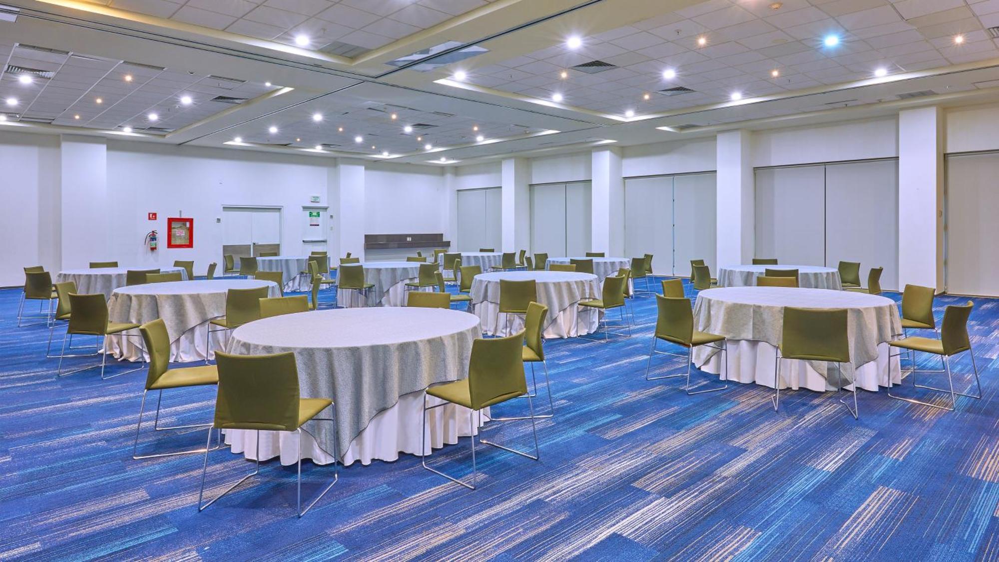 Holiday Inn Guadalajara Patria-Universidad By Ihg سابوبان المظهر الخارجي الصورة