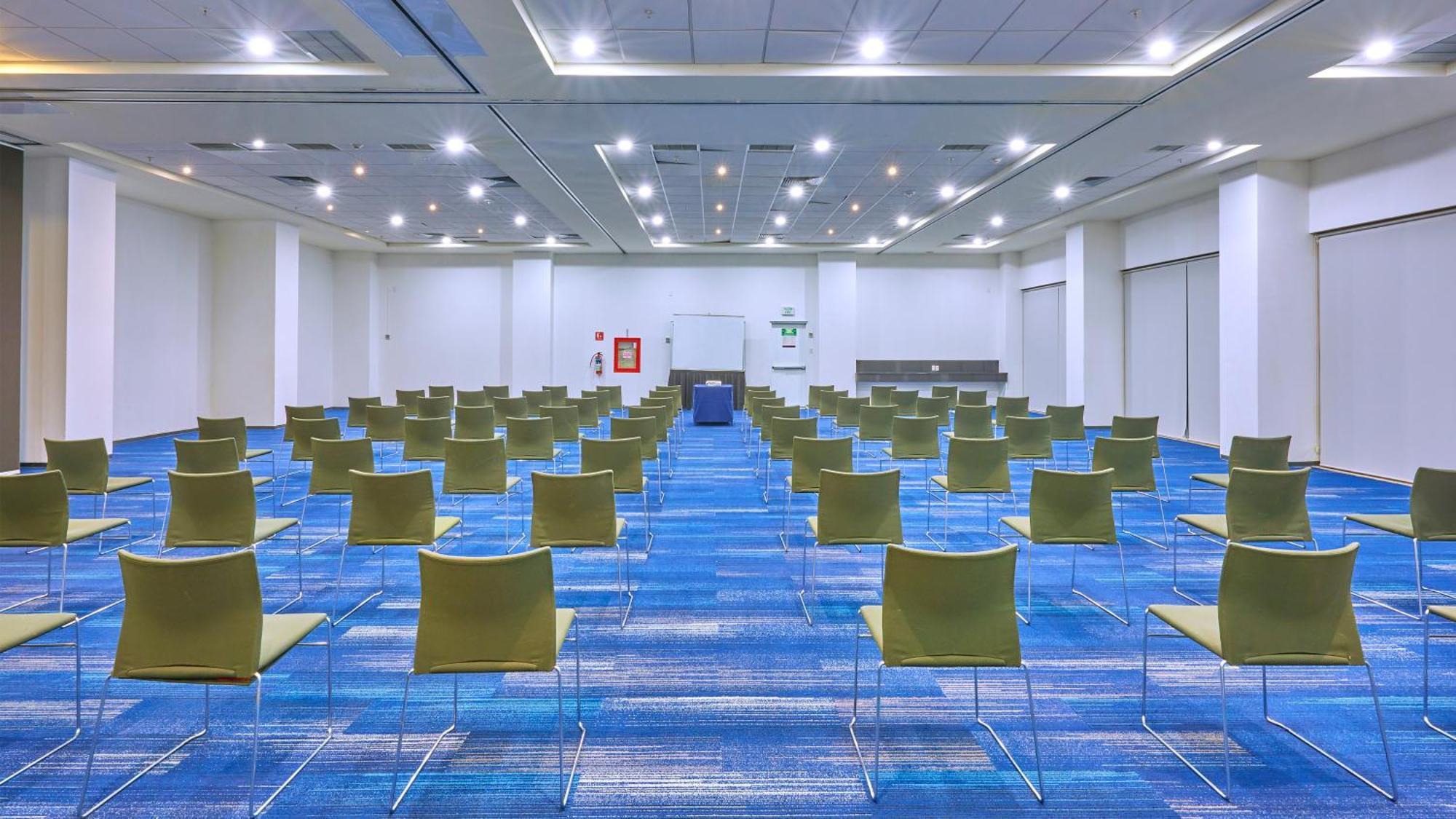 Holiday Inn Guadalajara Patria-Universidad By Ihg سابوبان المظهر الخارجي الصورة