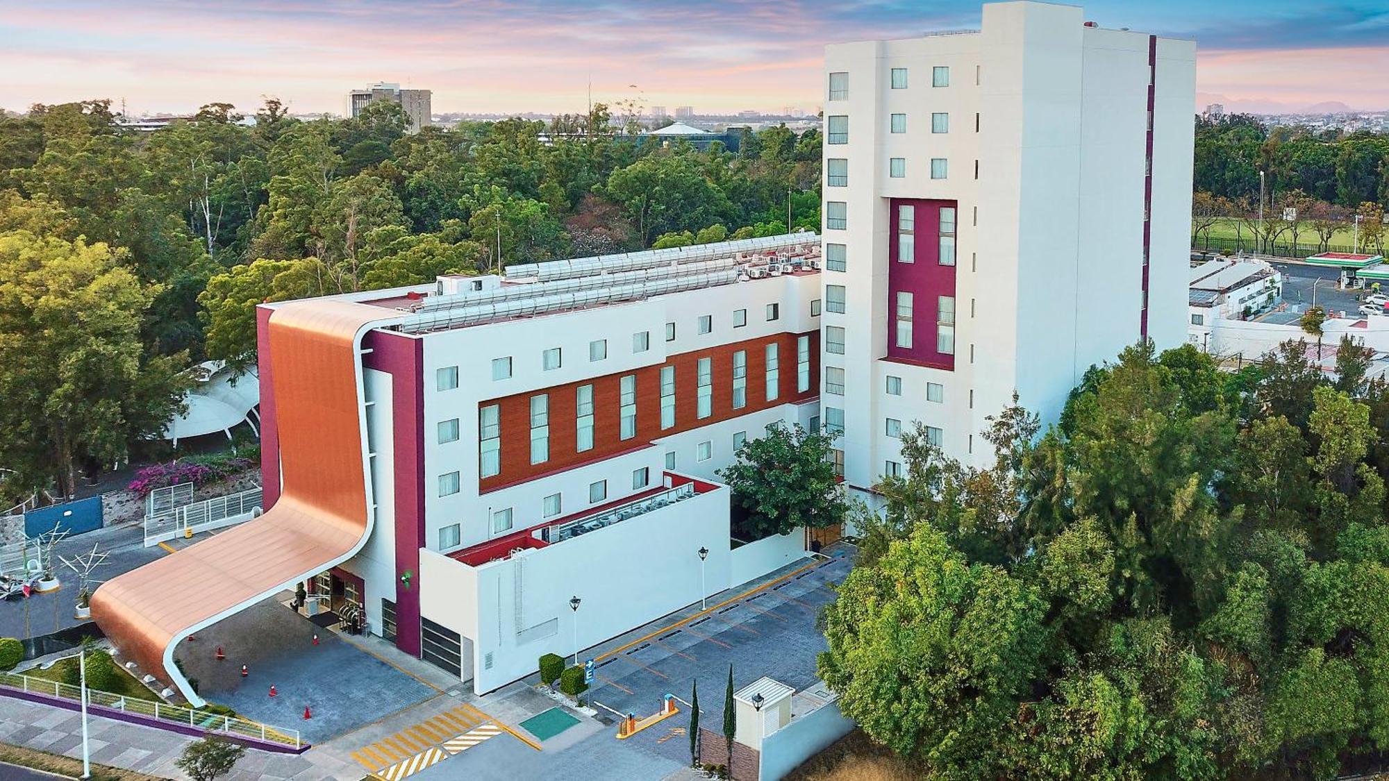 Holiday Inn Guadalajara Patria-Universidad By Ihg سابوبان المظهر الخارجي الصورة